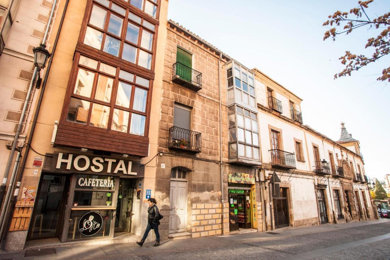 Hostal Caballeros Soria Exterior photo